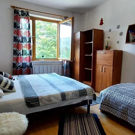 Szymusiowa Apartment *